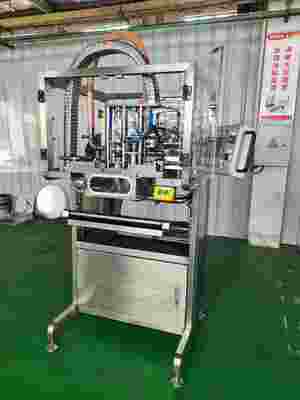 Accuracy ±0.5 Percent Bag-In-Box Filling Machine Operating at Air Pressure 0.6-0.8MPa Ideal for Precise Liquid Dispensing